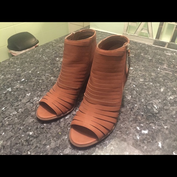 Circus by Sam Edelman - Picture 3 of 4